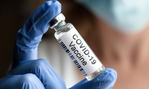 Vaccineren van werknemers: een verplichting of beloningsbeleid?