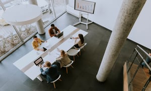 Digitaal vergaderen bij VvE’s: ook na de Tijdelijke wet COVID-19 mogelijk?